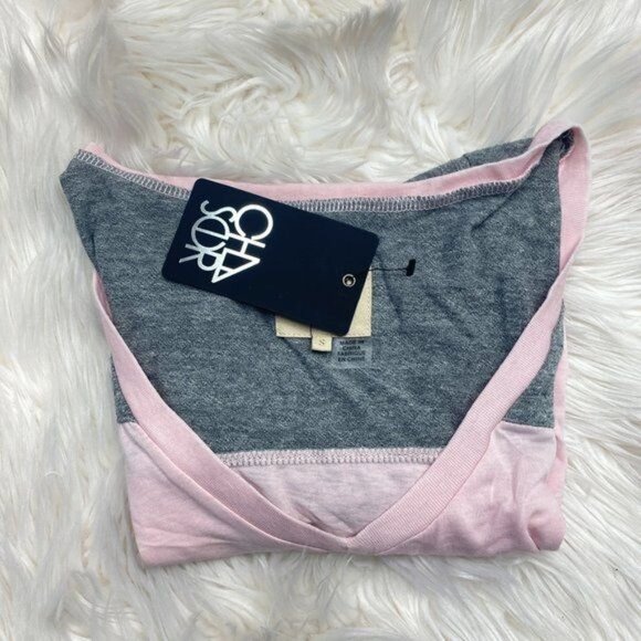 Blocked Jersey V-Neck Tee - Picture 3 of 3